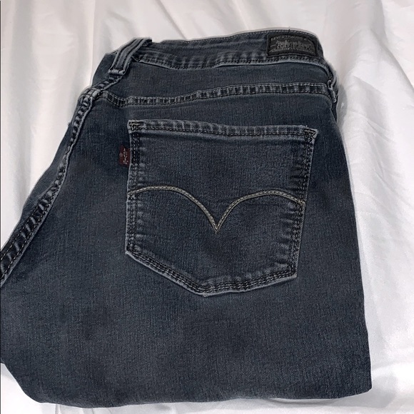 Levi’s Legging 535 Jean. Barely worn/like new. - Picture 1 of 4